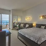 Adeje300, * Playa Paraíso