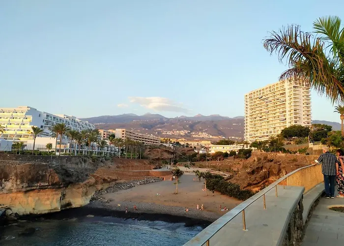 Adeje300, アパート