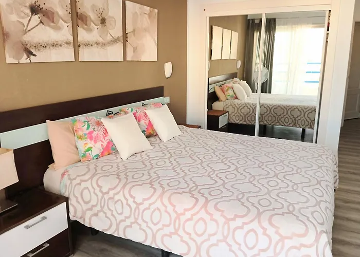 Adeje300, * プラヤ・パライソ